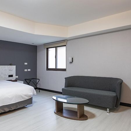 Hub Hotel - Songshan Airport Branch Taipei Eksteriør billede