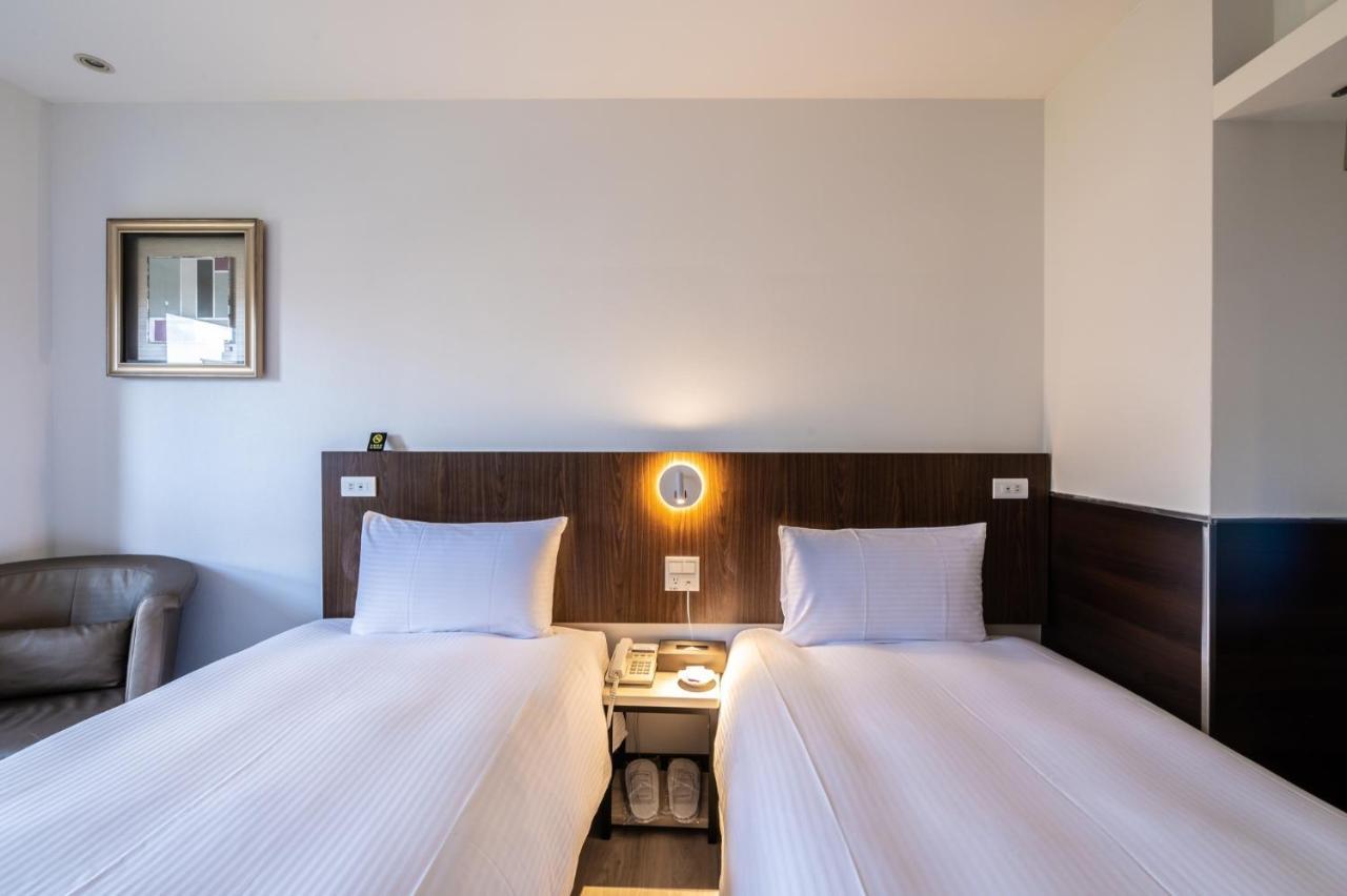 Hub Hotel - Songshan Airport Branch Taipei Eksteriør billede