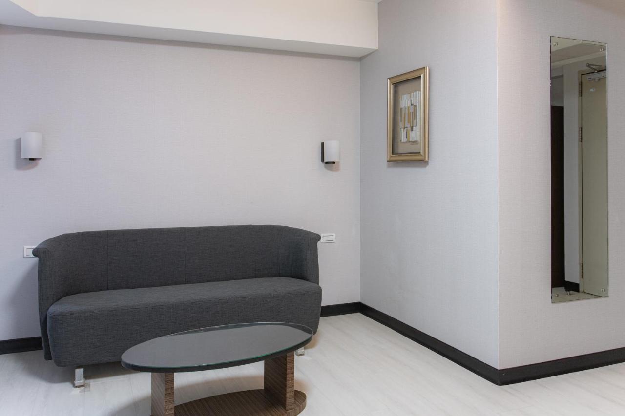 Hub Hotel - Songshan Airport Branch Taipei Eksteriør billede